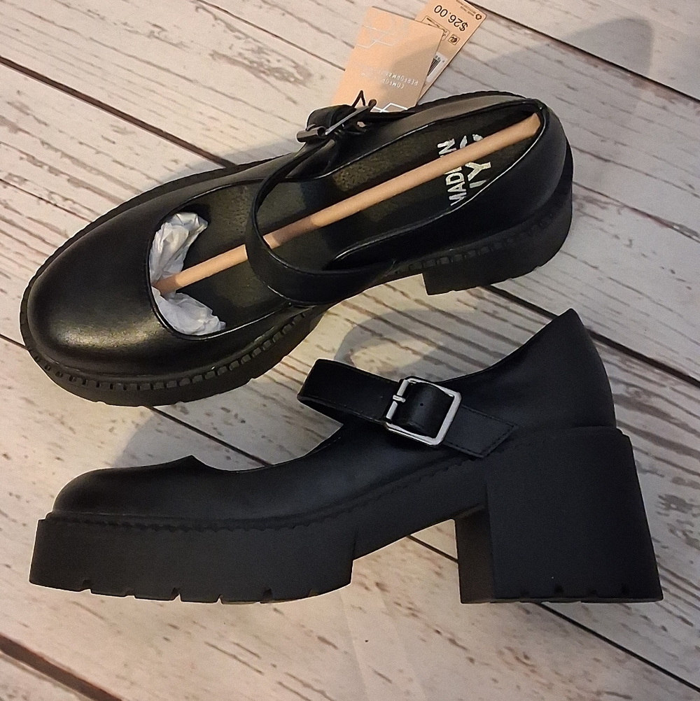 Madden NYC Women's Black Chunky Mary Jane Shoes Size 8 1/2